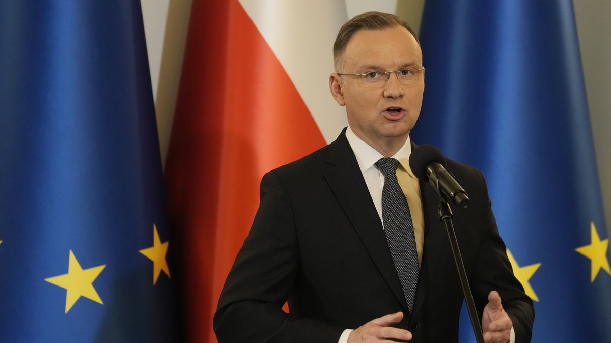 Polský prezident vetoval Tuskově vládě první zákon